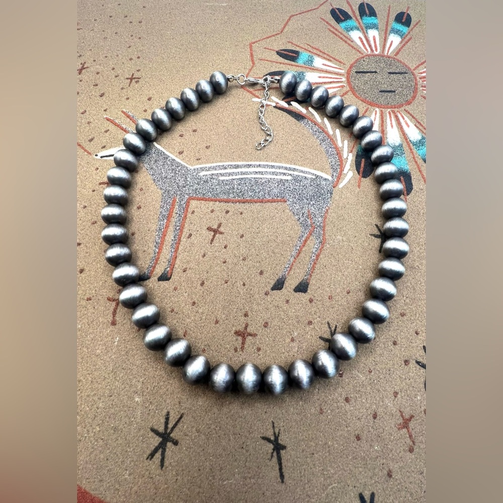 Southwestern Western Faux Navajo Pearl Silver Tone Beaded Costume Necklace Set - Picture 3 of 6